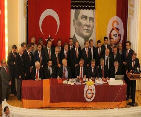 Galatasaray'ın 36. başkanı Dursun Özbek oldu!