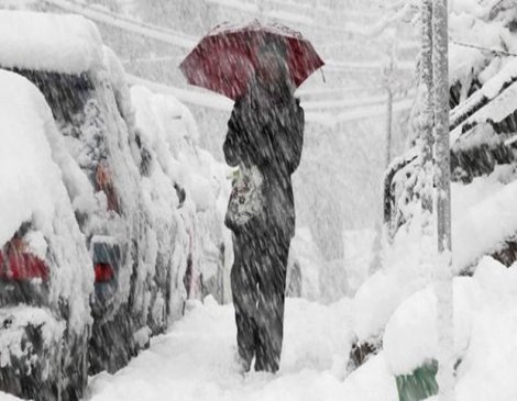 İki bölgede yoğun kar yağışı