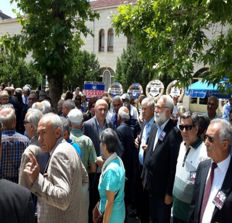 İmambakır Üküş, Cüneyt Arcayürek'in cenazesine katıldı