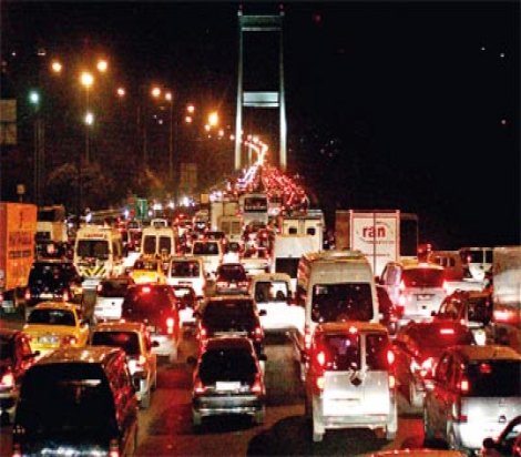 İstanbul Trafiğinde bayram yoğunluğu