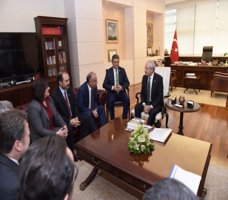 Kılıçdaroğlu, Birleşik Kamu-iş Konfederasyonu bileşenleri ile görüştü