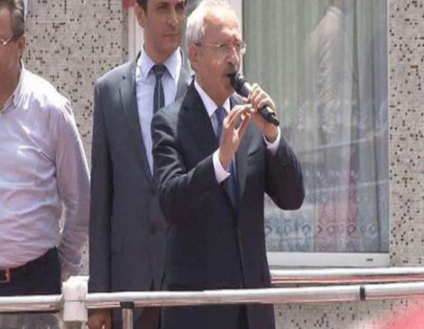 Kılıçdaroğlu: Davutoğlu Erdoğan için, Kılıçdaroğlu halk için çalışır
