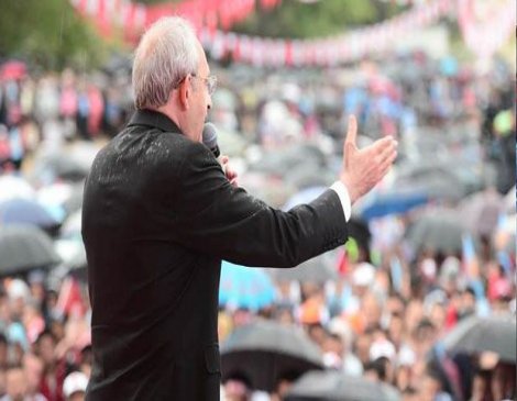 Kılıçdaroğlu, Muğla’da yağmur altında konuştu