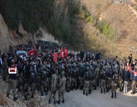 Ordu’da siyanür karşıtı çevreciler eylem yaptı