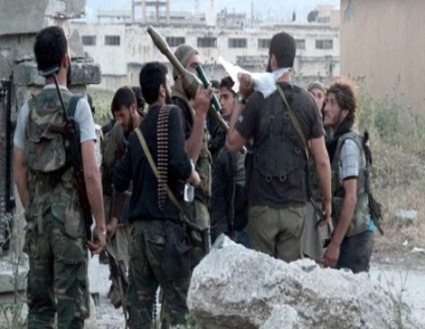 Suriyeli muhalif komutan: IŞİD sınıra hendek kazıyor