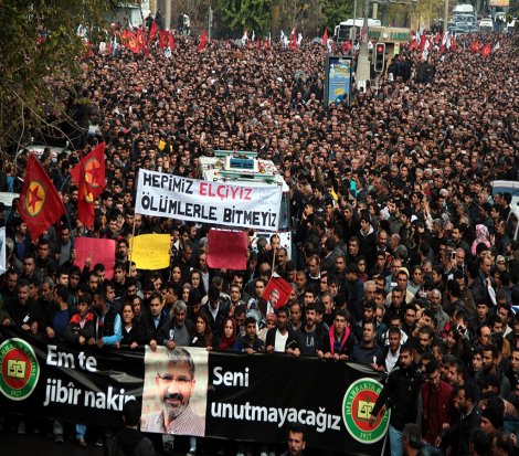 Tahir Elçi son yolculuğuna uğurlandı