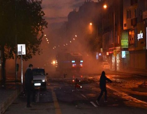 Tahir Elçi'nin öldürülmesinin ardından Diyarbakır'da olaylar çıktı