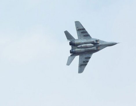 Türk savaş uçaklarına havadan ve karadan taciz