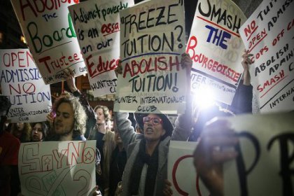 ABD'de öğrenciler harçların kaldırılması için yürüdü