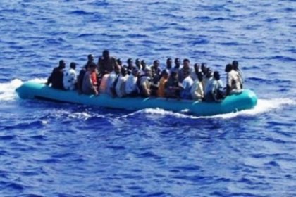 Ayvalık'ta kaçak göçmenler yakalandı