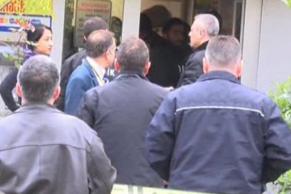 Bağcılar'da banka soygunu Bakırköy'de PTT soygunu