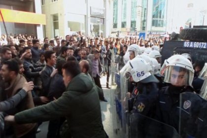 Boşanma davası açan eşini caddede vurdu, halk linç etmek istedi