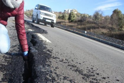 Çanakkale - İzmir yolu çöktü