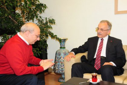 CHP İstanbul İl başkanı Karayalçın'dan Cumhuriyet Gazetesine geçmiş olsun ziyareti