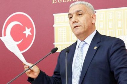 CHP'de adaylıktan ilk istifa