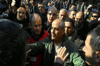 CHP'li Musa Çam'ı gözaltına almak istediler