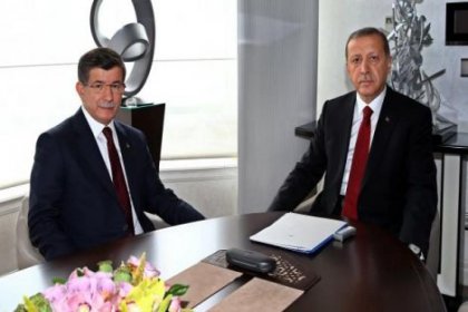 Davutoğlu 20 dakika gecikti