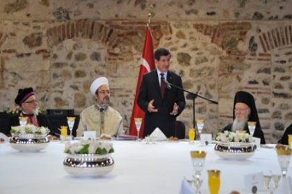 Davutoğlu'nun katıldığı toplantıda yeni kilise kararı alındı