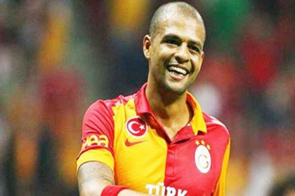 Galatasaray Felipe Melo'nun sözleşmesini uzattı