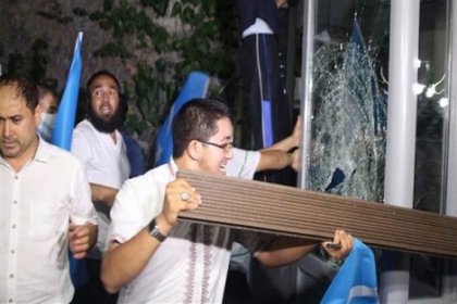 İstanbul'da Tayland Fahri Konsolosluğu'na saldırdılar