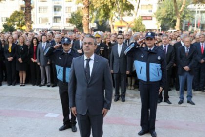 Karşıyaka'da Atatürk’e muhteşem anma