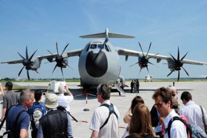 Malezya da Airbus A400M uçuşlarını durdurdu