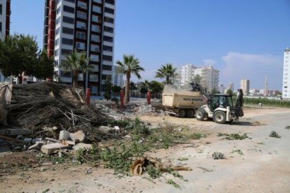 Mezitli'de yol çalışmaları devam ediyor