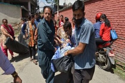 Nepal'i yine deprem vurdu