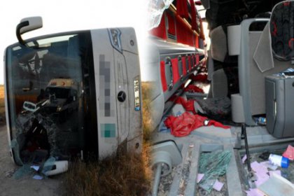 Niğde'de yolcu otobüsü devrildi