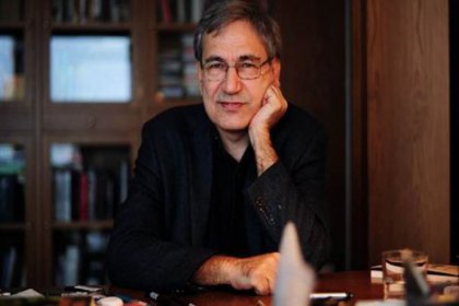 Orhan Pamuk'tan hükümete sert eleştiri