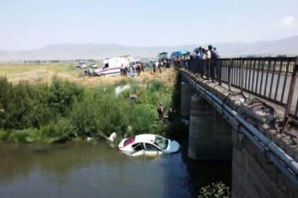Otomobil Karasu Nehri'ne uçtu: 6 ölü