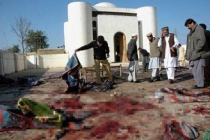 Pakistan'da Şii camisine bombalı saldırı