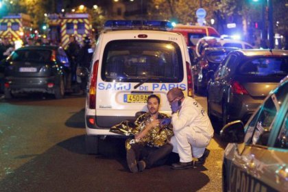 Paris'te rehin alınan 100 kişi hayatını kaybetti