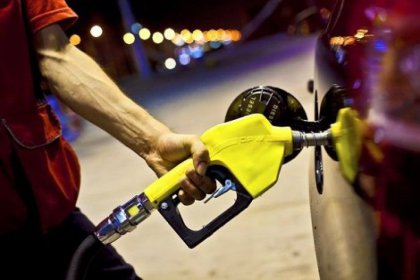 Petrol 2015’in en yüksek seviyesini gördü