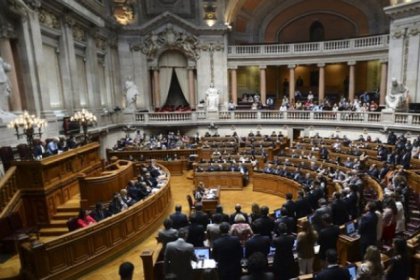 Portekiz'de 'Sol Birlik' hükümeti düşürdü