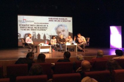 Saraysız Başkan Jose Mujica Şişli'de konuştu