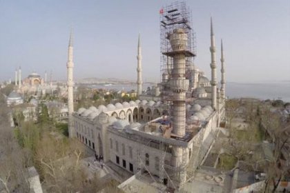 Sultanahmet Camii'nin bir minaresinde kayma var