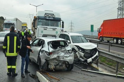 TEM'de zincirleme trafik kazası: 13 yaralı