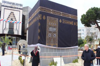 Üsküdar'daki Kabe maketi kaldırıldı