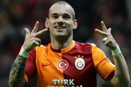 Wesley Sneijder'den '10' numara jest!