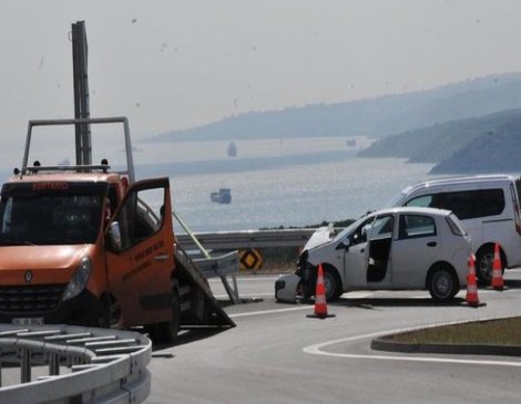 Açılışı dün yapılan köprüde ilk kaza