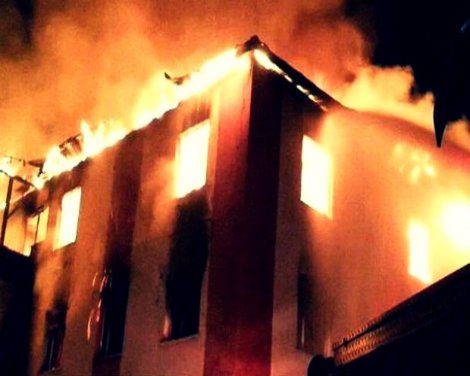 Adana'daki yurt yangınında 3 kişi serbest