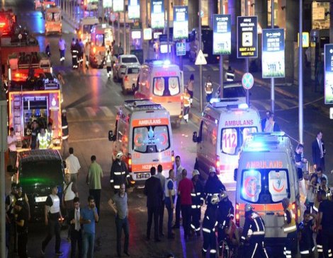 Atatürk Havalimanı'nda IŞİD 3 canlı boma patlattı: 36 ölü, 147 yaralı