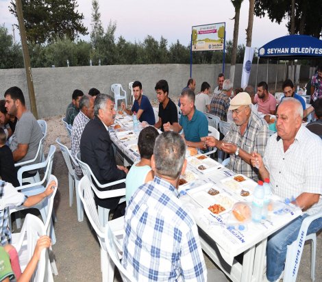 Başkan Karalar, Köylüoğlu ve Çaputçu sakinleriyle iftarda buluştu