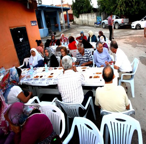 Başkan Karalar, Yolgeçen sakinleriyle iftarda buluştu