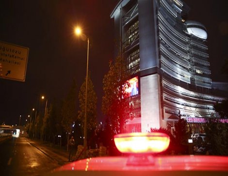 Başkent'te CHP Genel Merkezi yakınında şüpheli çanta alarmı