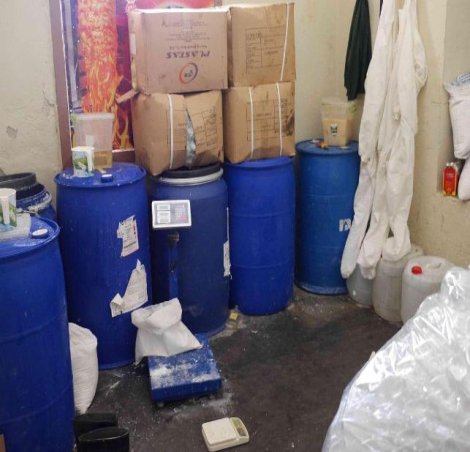 Bomba ihbarı yapılan evden sahte deterjan çıktı
