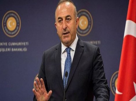 Çavuşoğlu: YPG, Fırat'ın doğusuna geçmezse hedef olacak