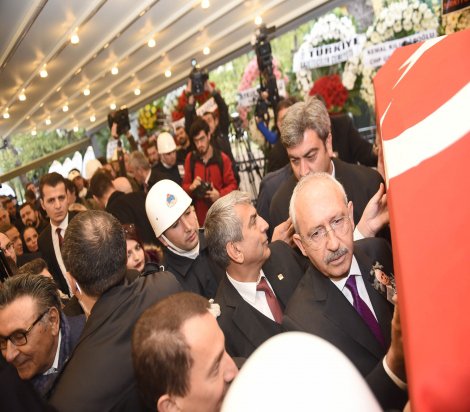 CHP Lideri Kılıçdaroğlu, Nail Güreli'nin cenazesine katıldı