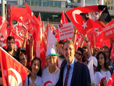 CHP, Taksim'de Türkiye'yi buluşturdu